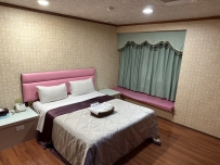 東區：左岸假期旅店